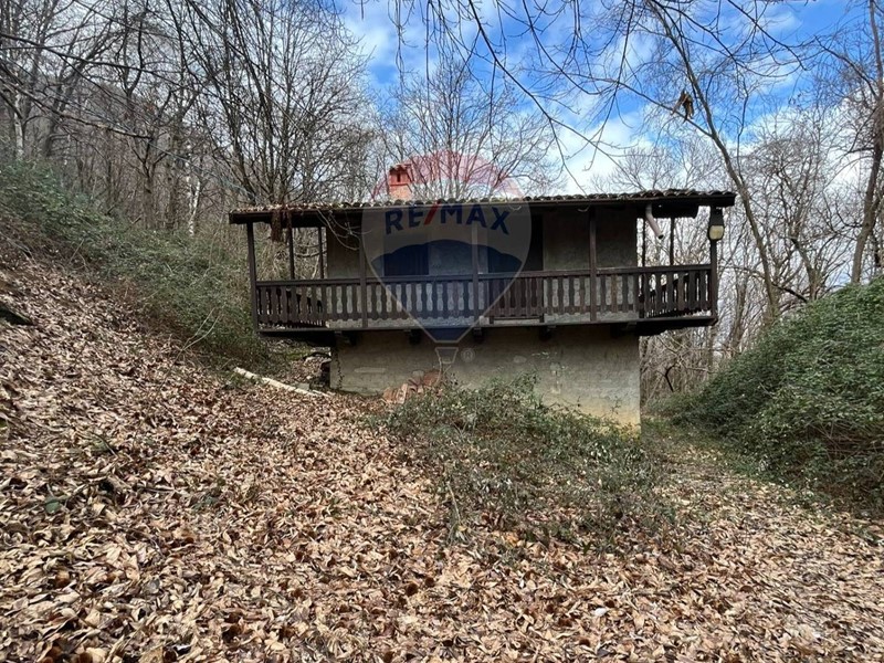 Rustico in Vendita a Albino, 390'000€, 350 m²