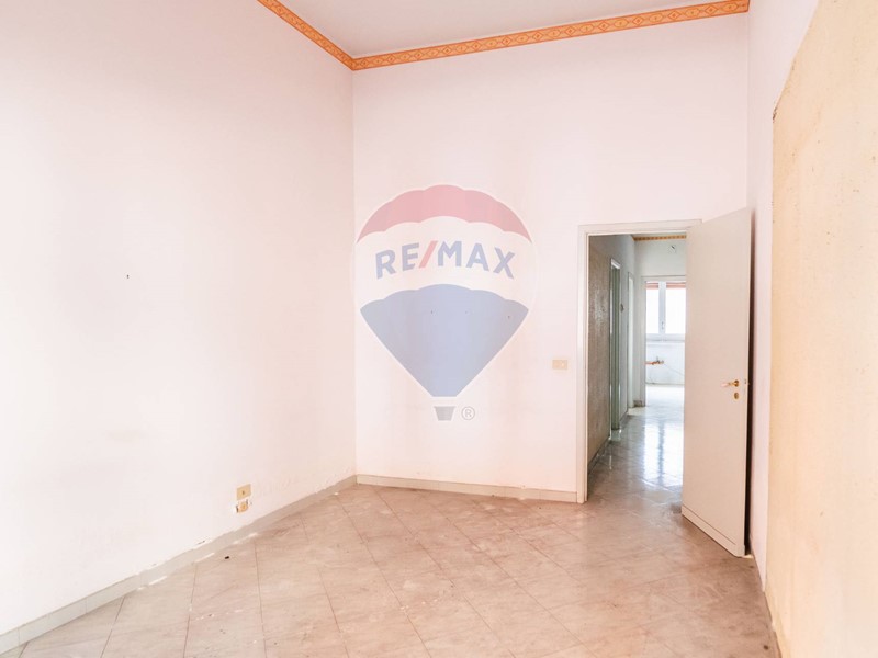 Quadrilocale in Vendita a Aci Catena, 57'000€, 102 m²