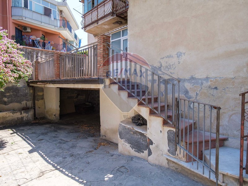 Villa in Vendita a Catania, 73'000&euro;, 133 m²