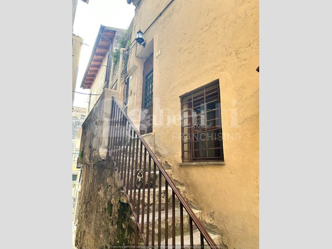 Trilocale in Vendita a Terracina, 158'000€, 106 m², arredato