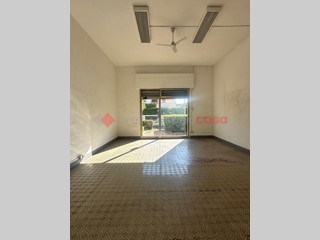 Negozio in Affitto a Livorno, 550€, 43 m²