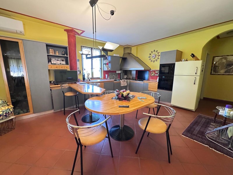 Villa bifamiliare in Vendita a Cazzago San Martino, 490'000€, 250 m²