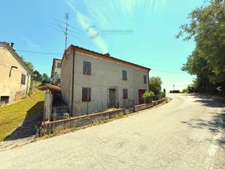 Casa Indipendente in Vendita a Saludecio, 59'000€, 162 m²