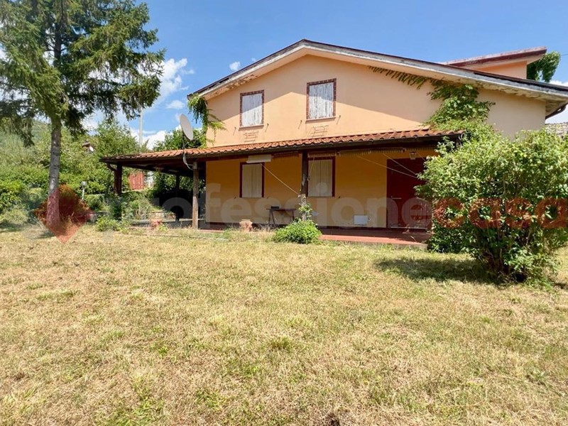 Casa Indipendente in Vendita a Torre Cajetani, 125'000€, 160 m², arredato