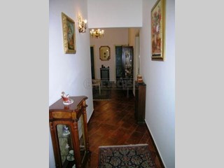 Trilocale in Vendita a Caltanissetta, zona via Napoleone Colajanni, 75'000€, 100 m²