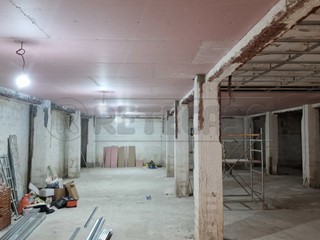 Magazzino in Vendita a Siracusa, 250'000€, 502 m²