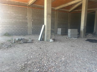 Capannone in Vendita a Belpasso, zona Piano Tavola, 195'000€, 650 m²