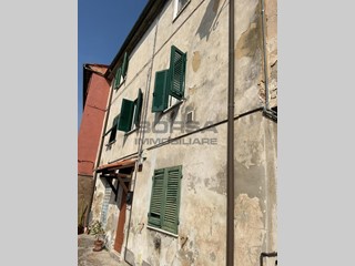 Appartamento in Vendita a Crespina Lorenzana, 50'000€, 