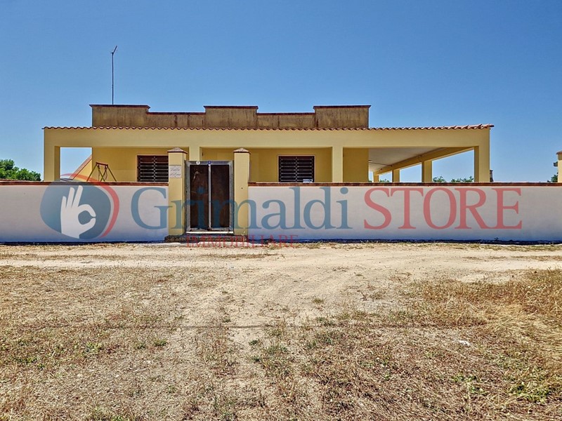 Casa Indipendente in Vendita a Manduria, 250'000€, 179 m²