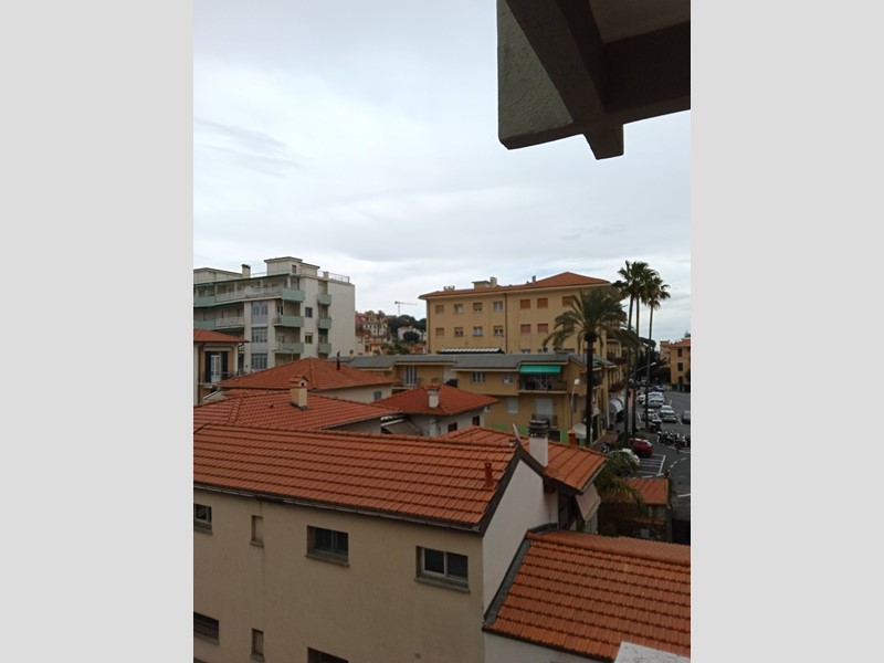 Trilocale in Vendita a Bordighera, 200'000€, 82 m², arredato