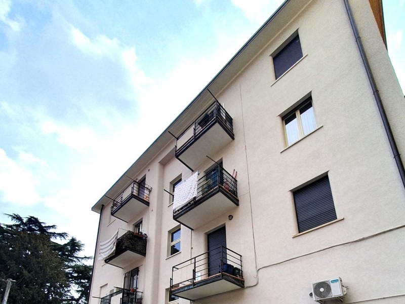 Trilocale in Vendita a Brescia, zona HINTERLAND - Est, 134'000€, 90 m², con Box