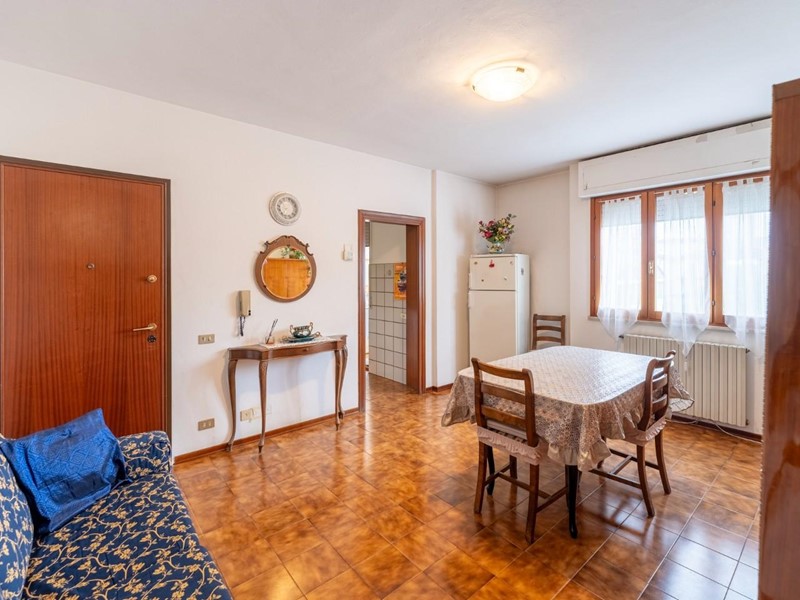 Quadrilocale in Vendita a Ponsacco, 115'000€, 85 m², con Box