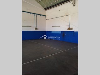 Immobile commerciale in Affitto a San Giuliano Terme, zona Mezzana, 1'000€, 130 m²