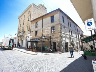 Attività commerciale in Vendita a Tarquinia, 75'000€, 42 m²