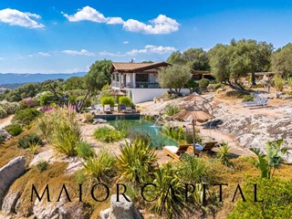 Villa in Vendita a Telti, 1'075'000€, 246 m²