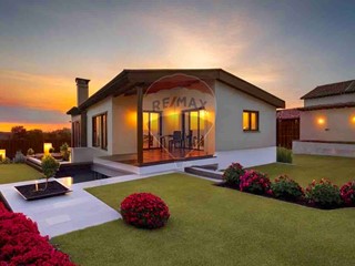 Villa in Vendita a Torrevecchia Teatina, 242'000€, 150 m²