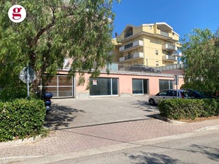 Magazzino in Vendita a Vasto, 89'000€, 221 m²