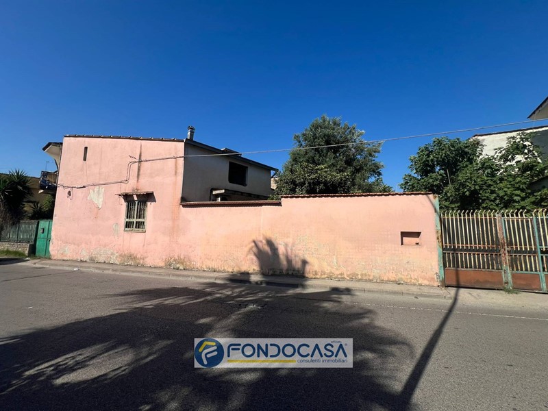 Casa Indipendente in Vendita a Sant'Antimo, 259'000€, 300 m²