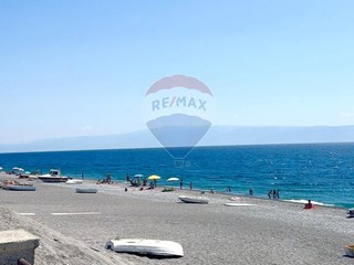 Bilocale in Vendita a Roccalumera, 80'000€, 60 m²