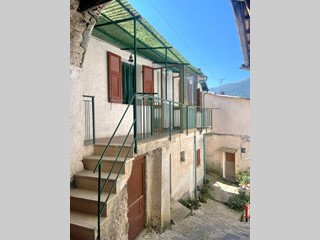 Rustico in Vendita a Cosio d'Arroscia, 39'000€, 80 m²