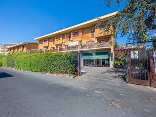 Appartamento in Vendita a Tremestieri Etneo, 289'000€, 165 m²