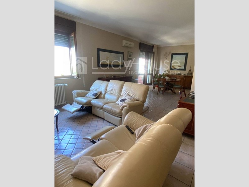 Appartamento in Vendita a Gallipoli, 133 m²