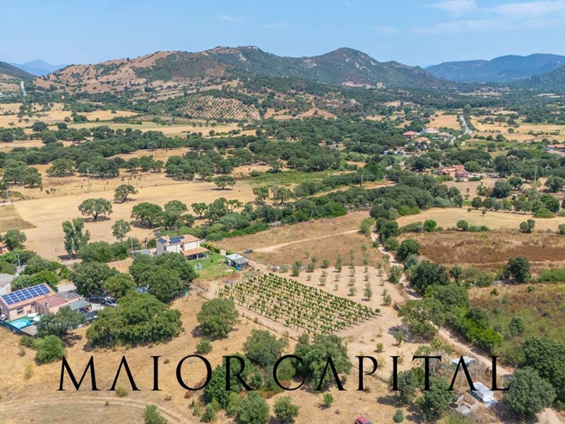 Terreno edificabile in Vendita a Loiri Porto San Paolo, 80'000€, 2116 m²