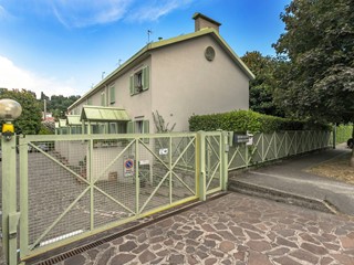 Villetta a schiera in Vendita a Mozzo, 350'000€, 210 m²