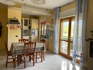 Appartamento in Vendita a Colli a Volturno, 104'000€, 94 m²