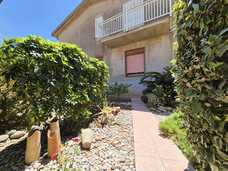 Villa in Vendita a Agrigento, 260'000€, 282 m²
