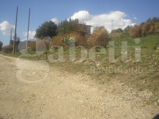 Terreno edificabile in Vendita a Capua, 250'000€, 3300 m²