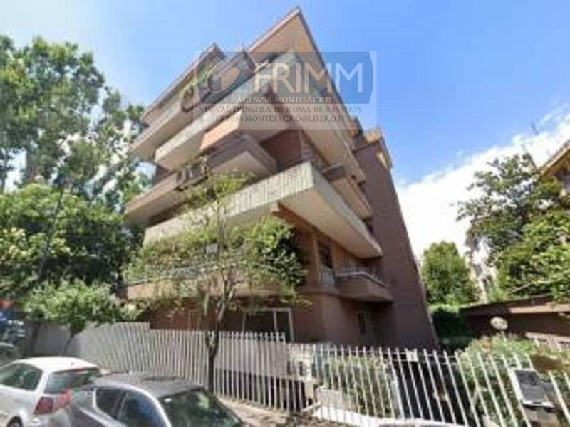 Trilocale in Vendita a Roma, 450'000&euro;, 63 m²