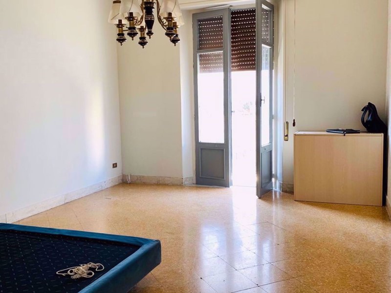 Ufficio in Affitto a Palermo, 1'100€, 160 m²