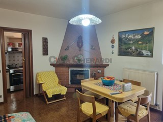 Trilocale in Vendita a Zogno, 34'000€, 70 m², arredato, con Box