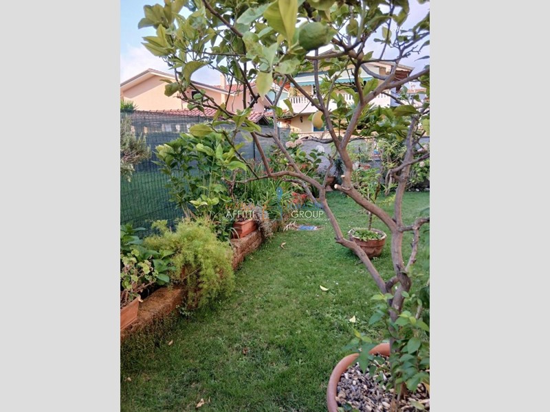 Casa Semi Indipendente in Vendita a Massa, 430'000&euro;, 150 m²