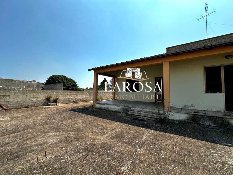 Casa Indipendente in Vendita a Melendugno, 190 m²