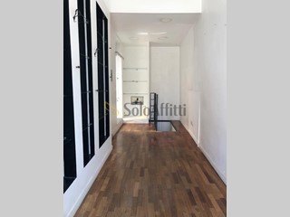 Capannone in Affitto a Barletta, zona Centro, 390€, 12 m²