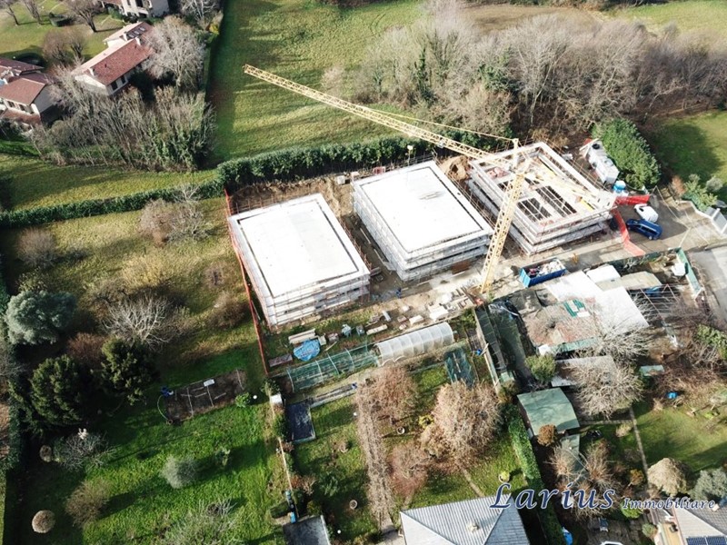 Villa in Vendita a Monguzzo, 580'000€, 250 m²