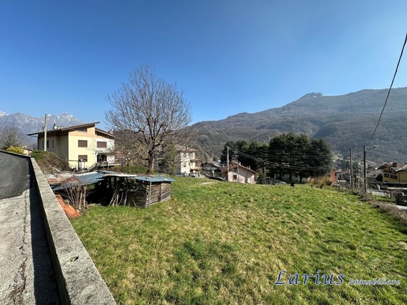 Terreno edificabile in Vendita a Valbrona, 85'000&euro;, 967 m²
