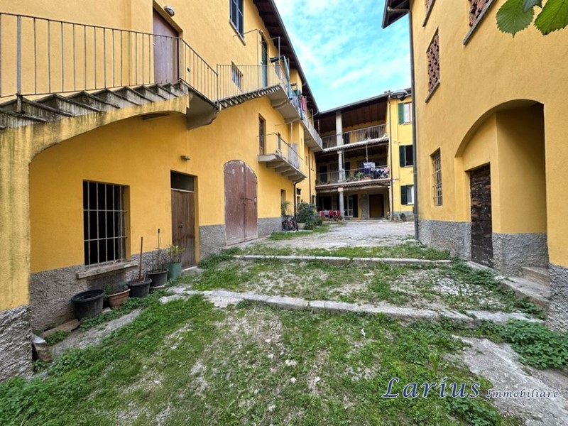 Quadrilocale in Vendita a Albavilla, 45'000€, 85 m²