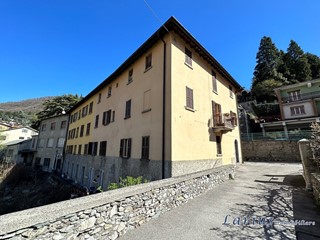 Appartamento in Vendita a Asso, 135'000€, 245 m²