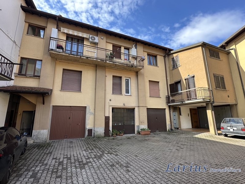 Trilocale in Vendita a Canzo, 70'000€, 76 m²