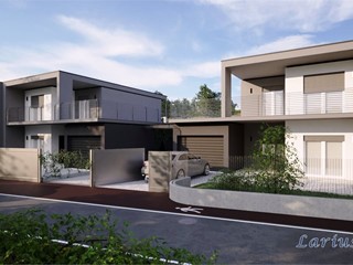 Villa in Vendita a Erba, 440'000&euro;, 138 m²