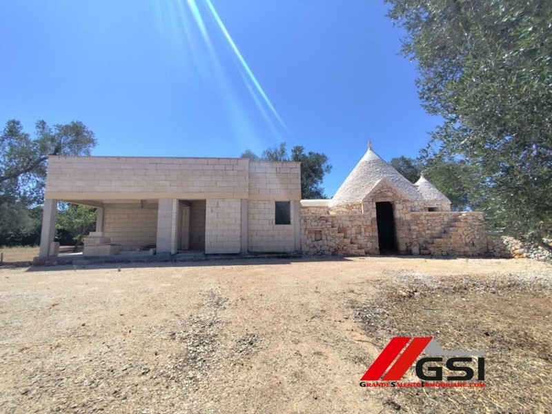 Casale in Vendita a San Michele Salentino, 148'000&euro;, 72 m²