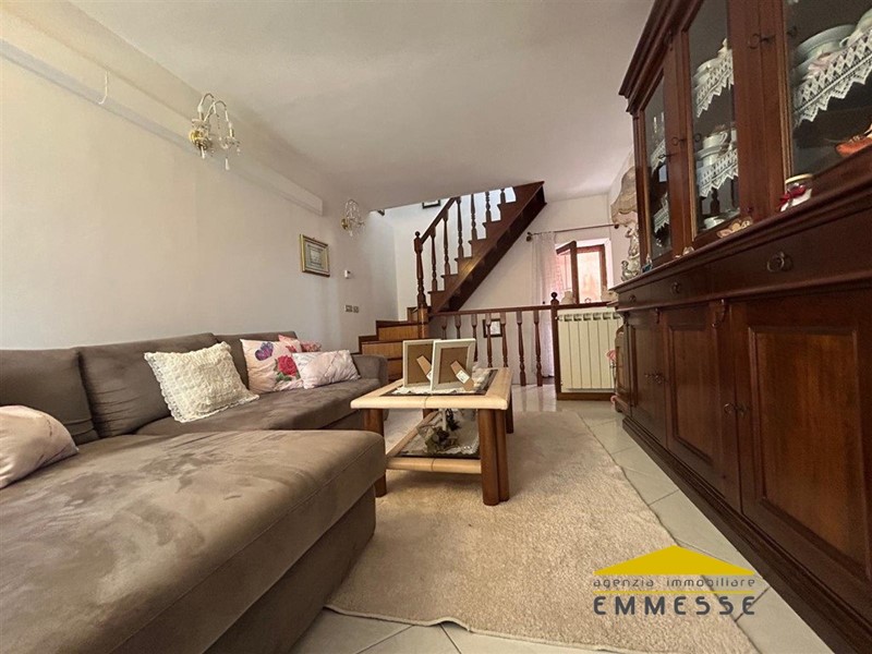 Quadrilocale in Vendita a Carrara, 100'000€, 90 m²