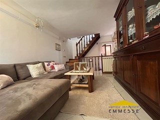 Quadrilocale in Vendita a Carrara, 100'000€, 90 m²