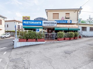 Attività commerciale in Vendita a Vecchiano, zona Migliarino, 100'000€, 140 m²
