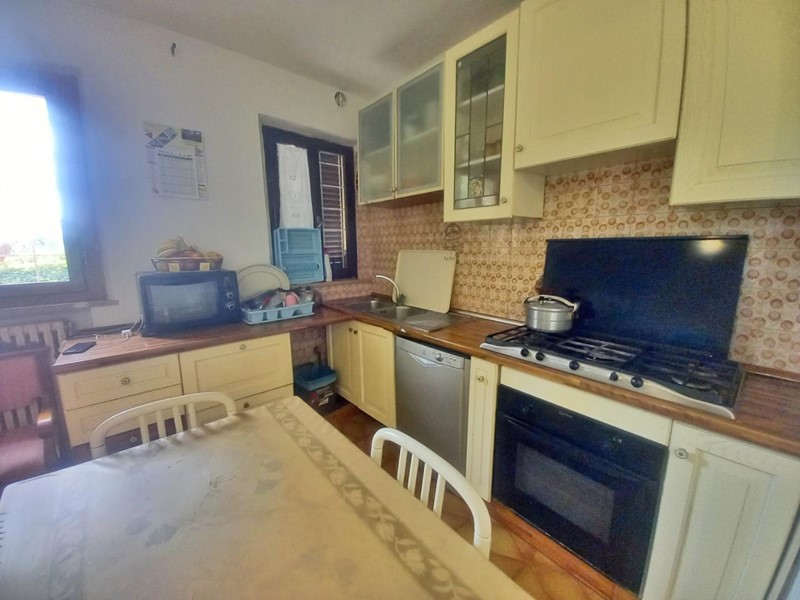 Casa Indipendente in Vendita a Castelfiorentino, zona Dogana, 130'000€, 60 m², con Box