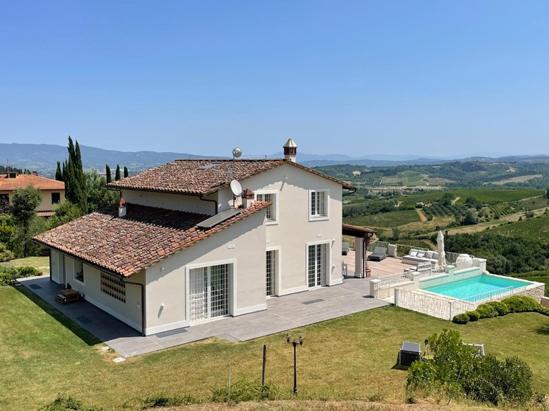Villa in Vendita a San Miniato, zona Calenzano, 1'650'000€, 600 m², con Box