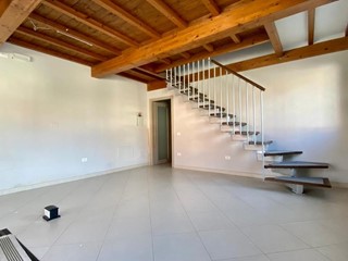 Casa Indipendente in Vendita a Ponsacco, 160'000€, 75 m²